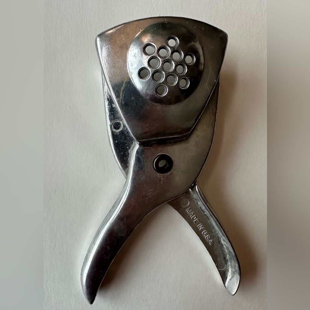 Vintage Irvin Ware Lemon Squeezer